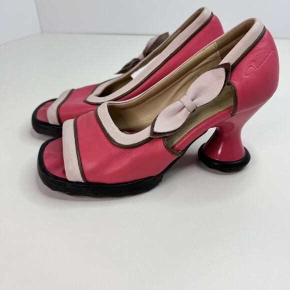 John Fluevog Pin Up Doll Barbie 60s 50s Bebe Peep Toe Flared Heel Pumps Sz 7 - Picture 1 of 9